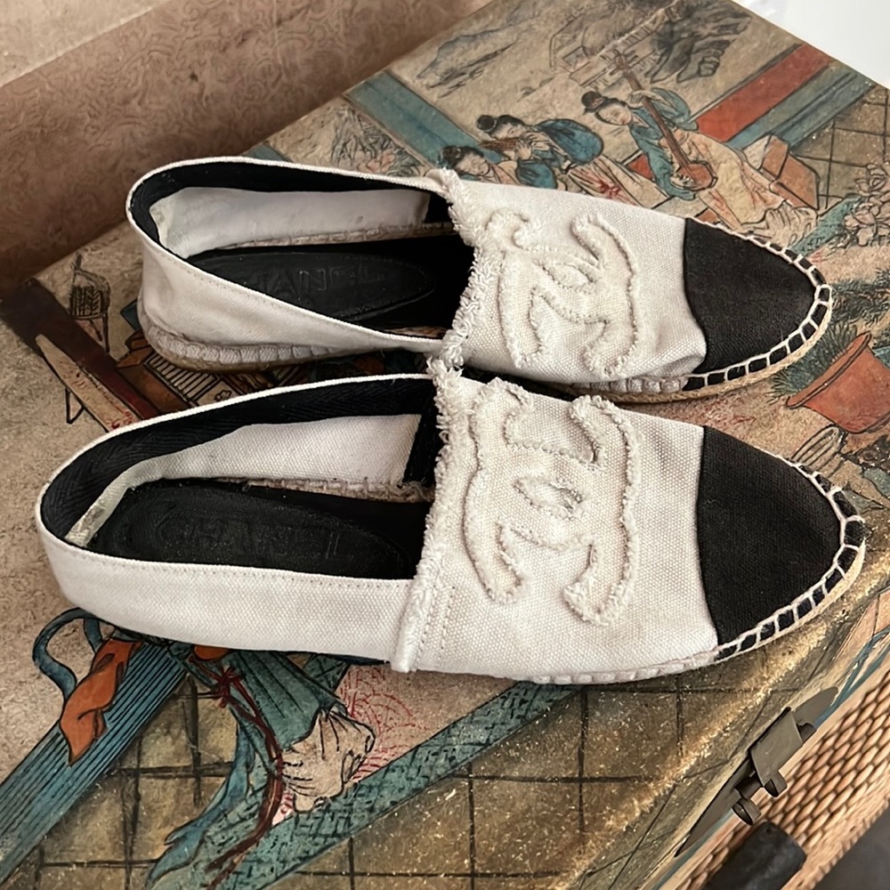 Chanel canvas espadrilles SZ 39